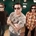 Steve Harwell (center), a.k.a. "the Smash Mouth guy" had a bad day in Colorado last weekend.