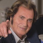 STILL GOT IT: After all these years, pop crooner Engelbert Humperdinck hasn’t lost his looks, charm or voice. Photo by Craig Sotres.