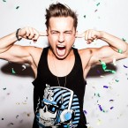 TOTALLY DUDE: Party Favor throws down like a rock star at Pure.