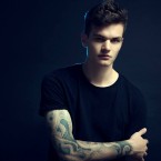BODY MOVING: Fresh off new single 'Body High' LA's Paris Blohm gets the party going at Pure Nightclub