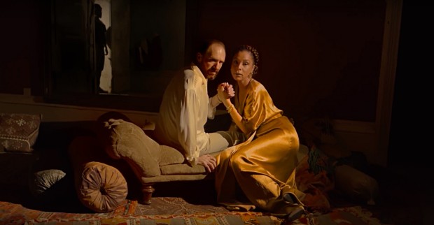 ASP AROUND: Taped live in London, National Theater Live presents a star-studded version of Shakespeare's 'Antony & Cleopatra' at the Hammer Theatre.