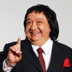 EL PIRRURIS: A man of many characters, Veracruz comedian Luis de Alba comes to the Improv Thursday.
