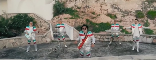 ESTA NOCHE: With over 25 gold albums to their name, Mi Banda El Mexicano is a bona fide sensation.