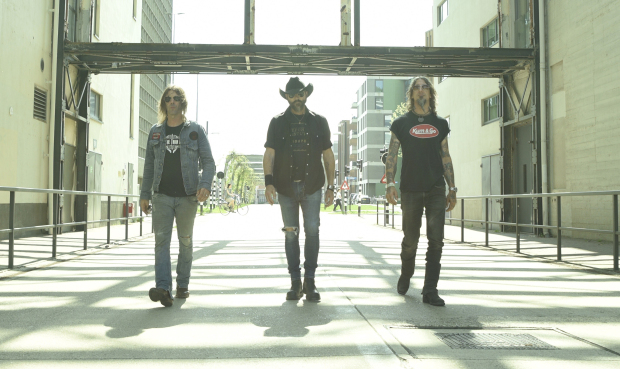 AIN’T SELLING: For more than three decades, the Supersuckers have carved out their own space in rock.