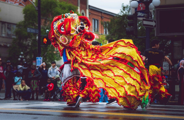 YEAR OF THE TIGER: KCC Urisawe and Rising Phoenix Lion Dance Association perform at The Museum of Art. Photo Credit: Vlad Victoria.